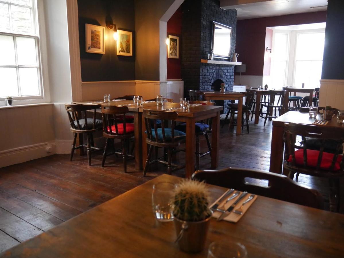 The Fox And Hounds Hotel Whittlebury Exterior photo