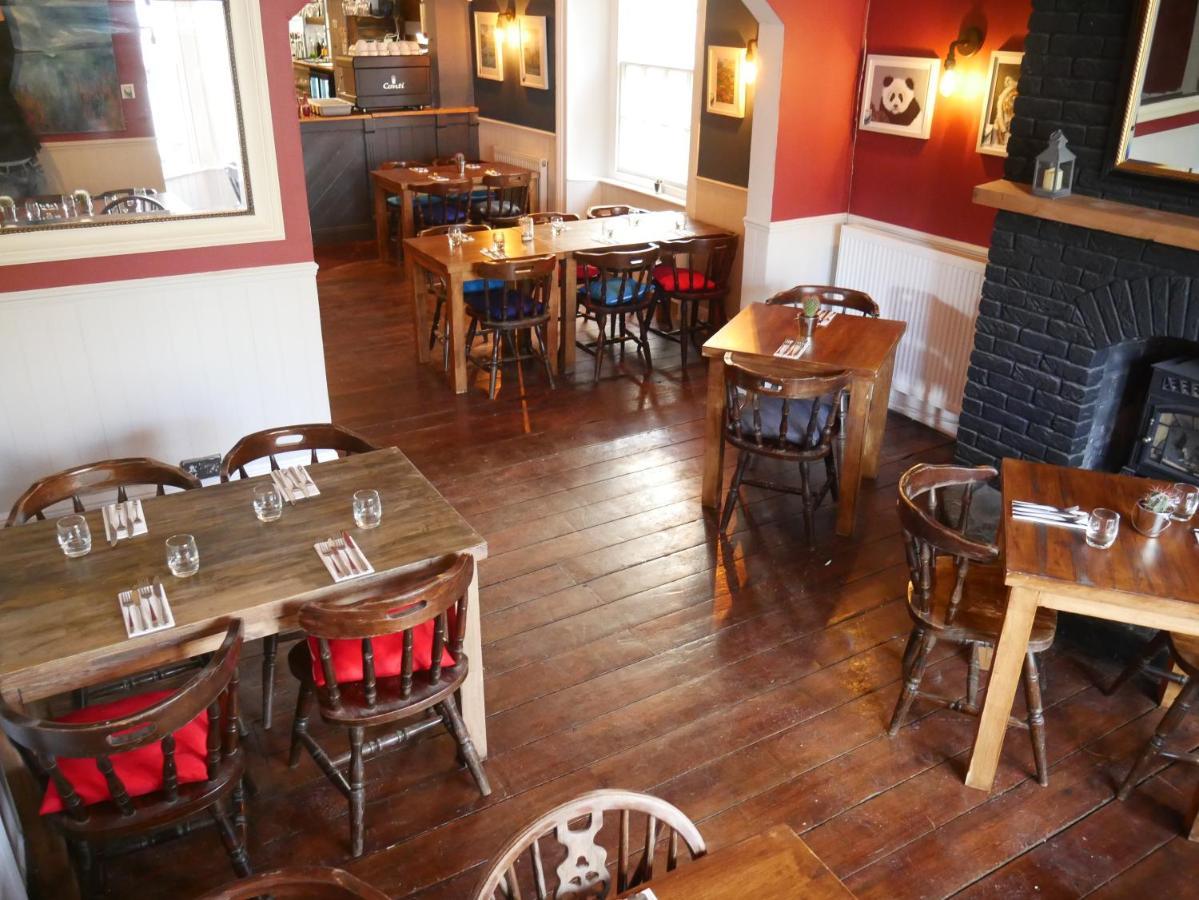 The Fox And Hounds Hotel Whittlebury Exterior photo